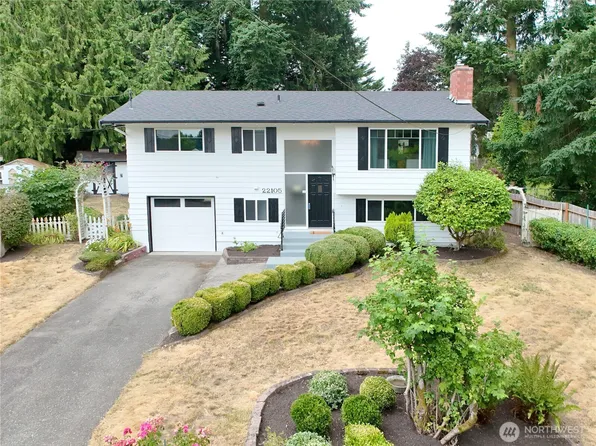 22105 78th Place W, Edmonds, WA 98026