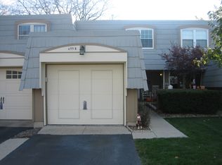 655 Versailles Cir UNIT B, Elk Grove Village, IL 60007