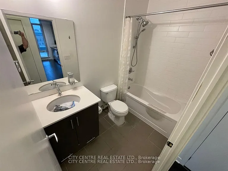 365 Prince Of Wales Dr #601 — Photo 22
