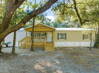 59 Hummingbird Ln, Freeport, FL 32439