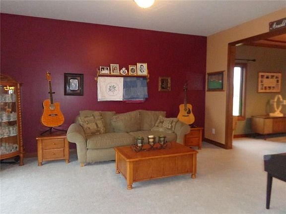 4th image of 511 E County Road 825 N