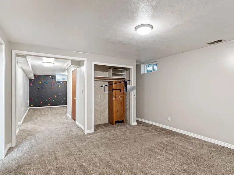 3179 Hawthorne Ave — Photo 20