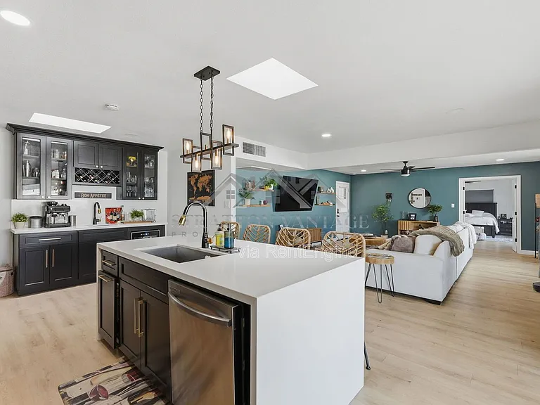 8516 E Lewis Ave — Photo 9