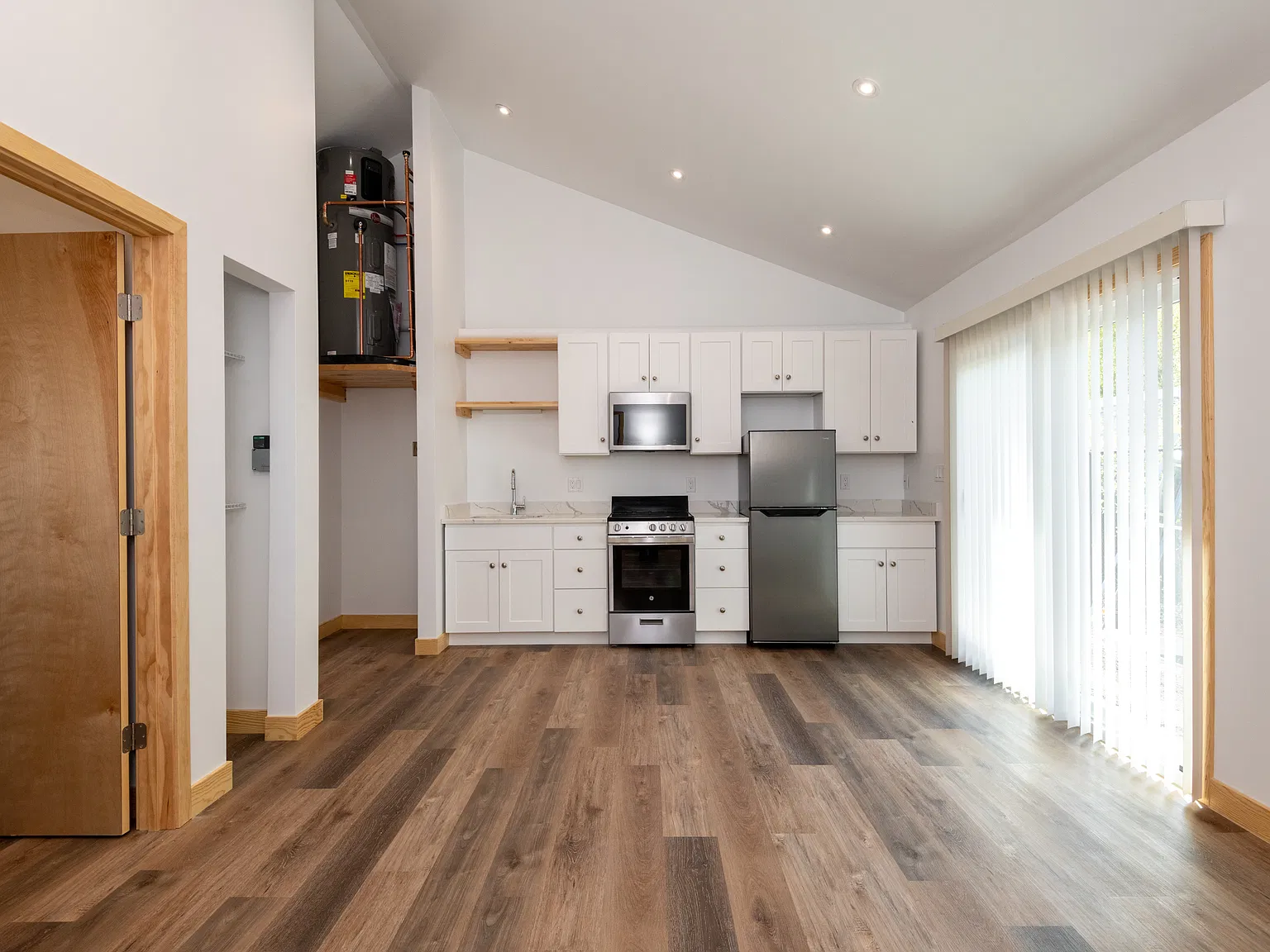 1 bed, 417 sqft, $1,500 — Photo 4