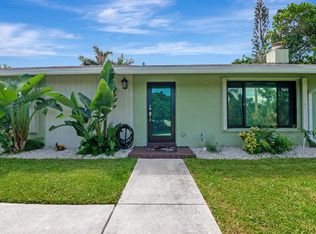 737 NW 3rd Ave, Boca Raton, FL 33432