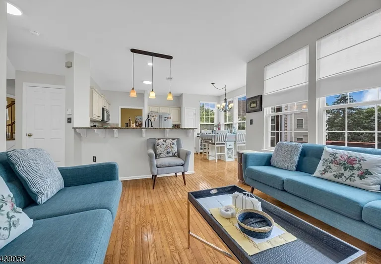 9 Hannah Ct — Photo 16