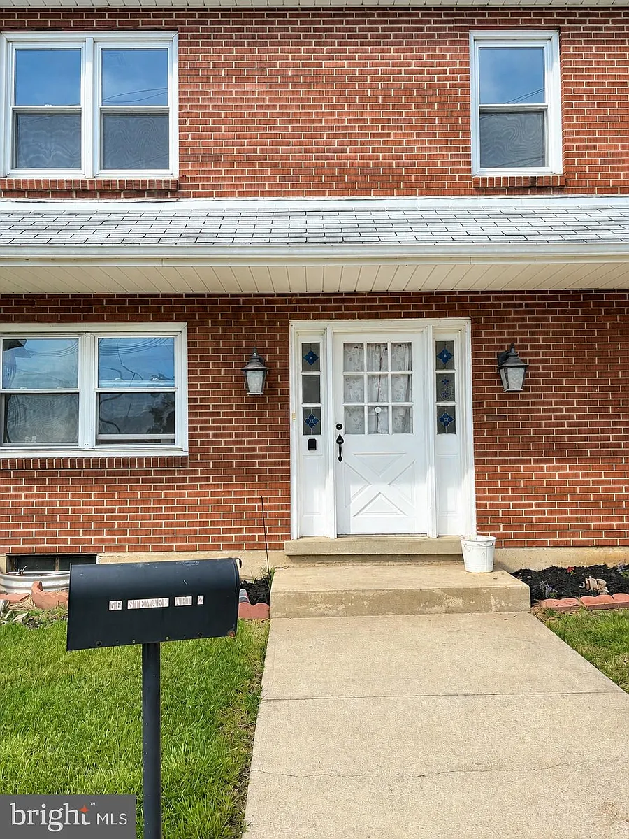 Building Photo - 56 Stewart St #2
