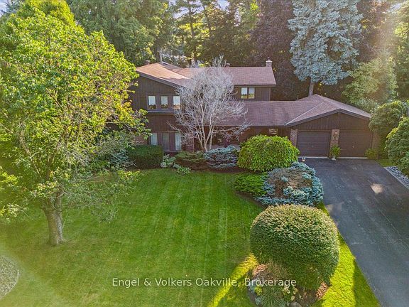 3rd image of 250 Gatestone Ave