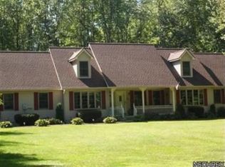 49017 N Ridge Rd, Amherst, OH 44001