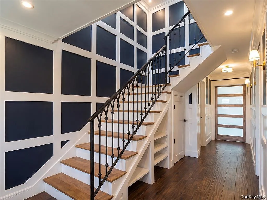 7 bed, 4.5 bath, 4571 sqft, $15,000 — Photo 3