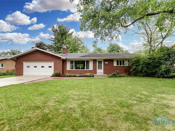 509 Hillcrest Dr, Bowling Green, OH 43402