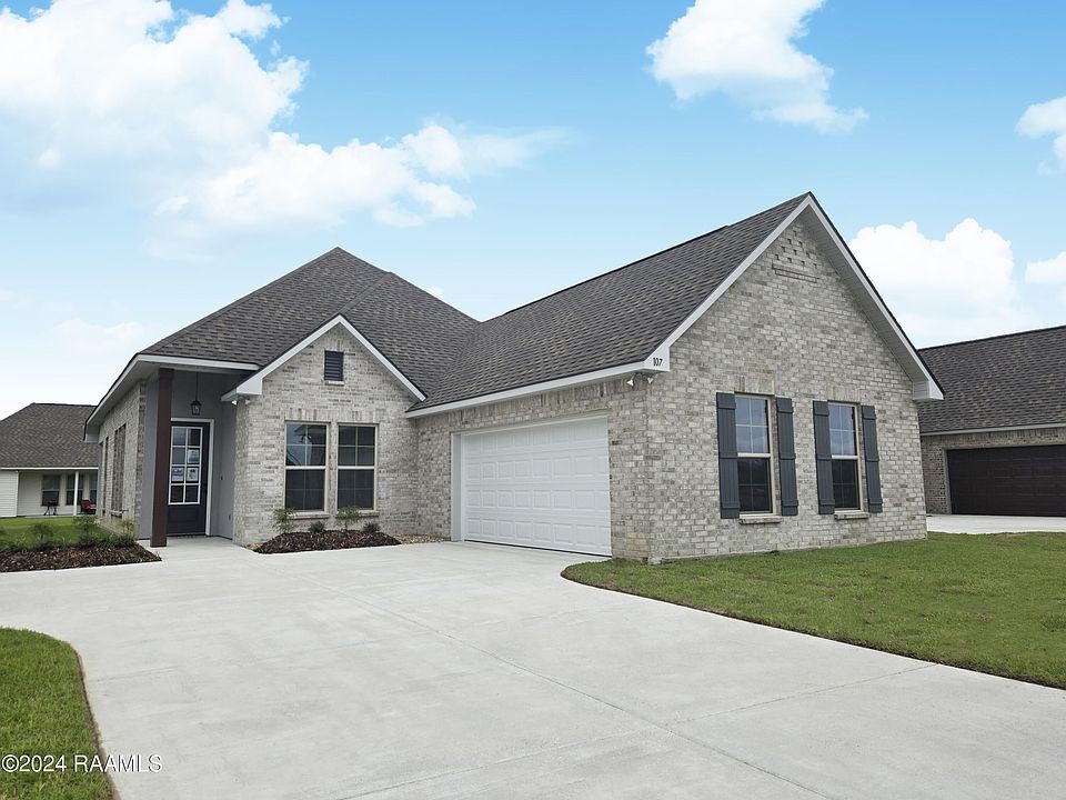 1st image of 107 Hidden Meadows Dr