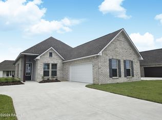 107 Hidden Meadows Dr, Lafayette, LA 70506
