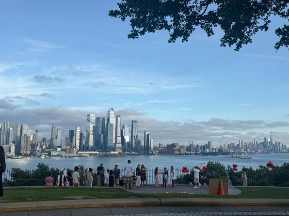 39 Liberty Pl Floor 1, Weehawken, NJ 07086