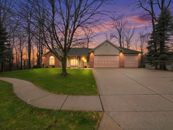 374 S Cross Creek Way, Columbia City, IN 46725