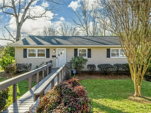 2400 Queen St, Winston Salem, NC 27103