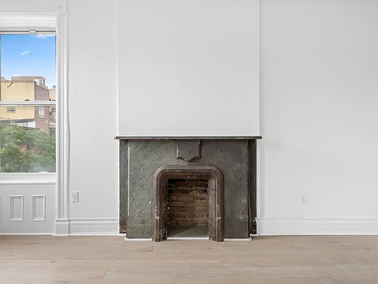 150 Manhattan Ave #3 — Photo 6