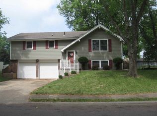 3302 S Stewart Ave, Sedalia, MO 65301