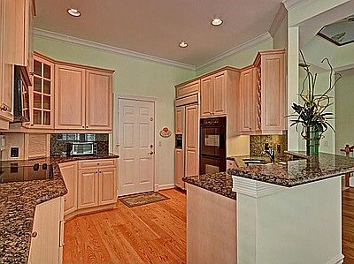 4th image of 1153 Hillsboro Mile APT 4
