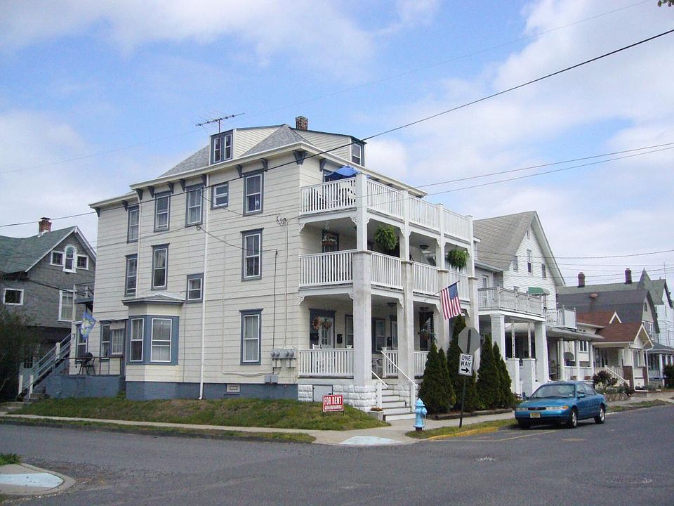 Second floor deck is for this apartment.