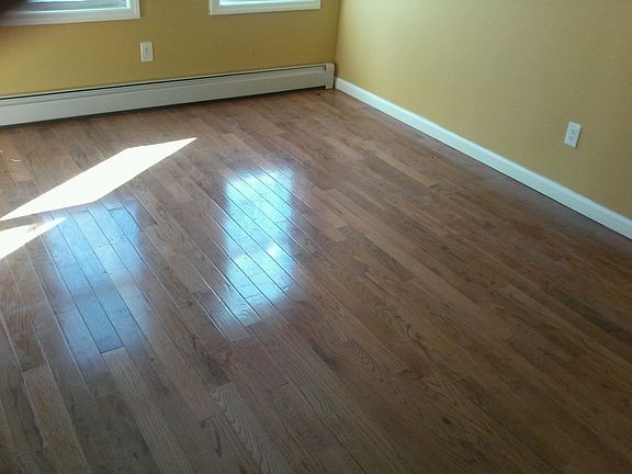 3rd image of 9523 102nd St