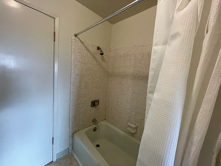 510 Avenue Alhambra #3 — Photo 5