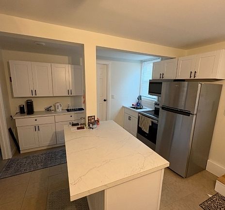 3rd image of 22 Croft Rd
