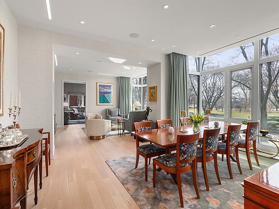5th image of 975 Memorial Dr #201/202