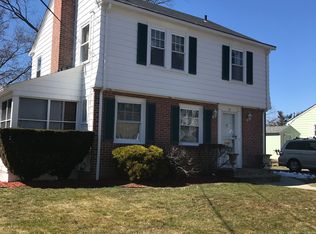 25 Newfield Ave, Warwick, RI 02888