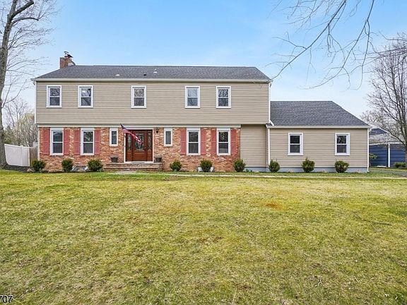 2nd image of 18 Juniper Way