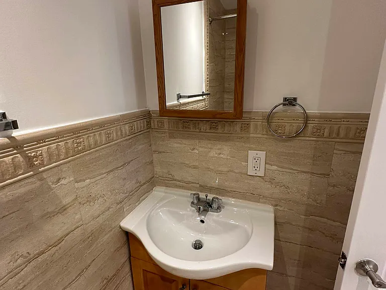 1727 E 93rd St #2 — Photo 10