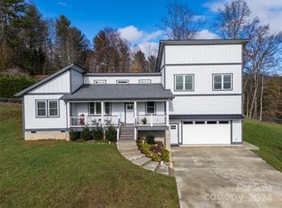 16 Hightop View Trl, Candler, NC 28715