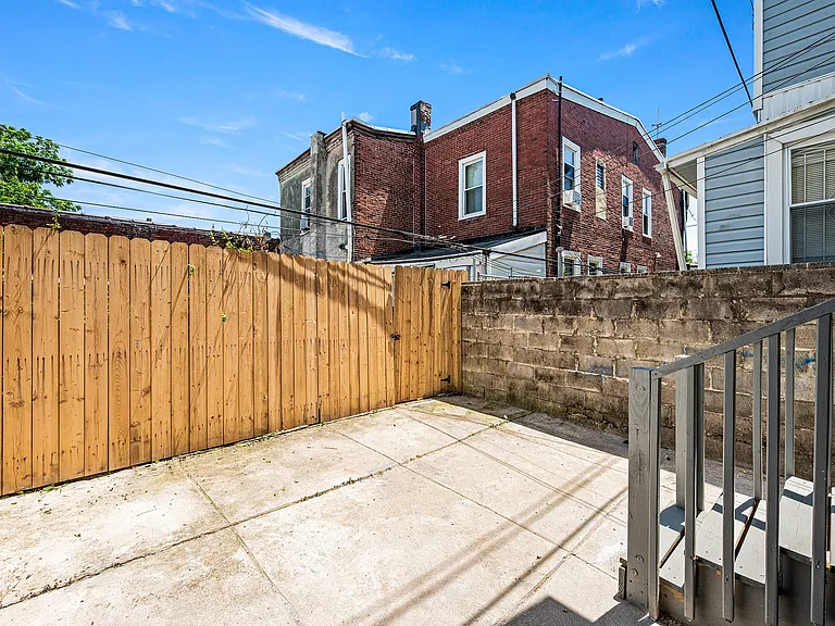 441 S 61st St #A — Photo 22