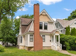 119 S Ellsworth St, Naperville, IL 60540