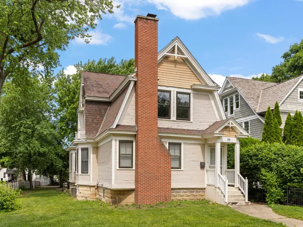 119 S Ellsworth St, Naperville, IL 60540