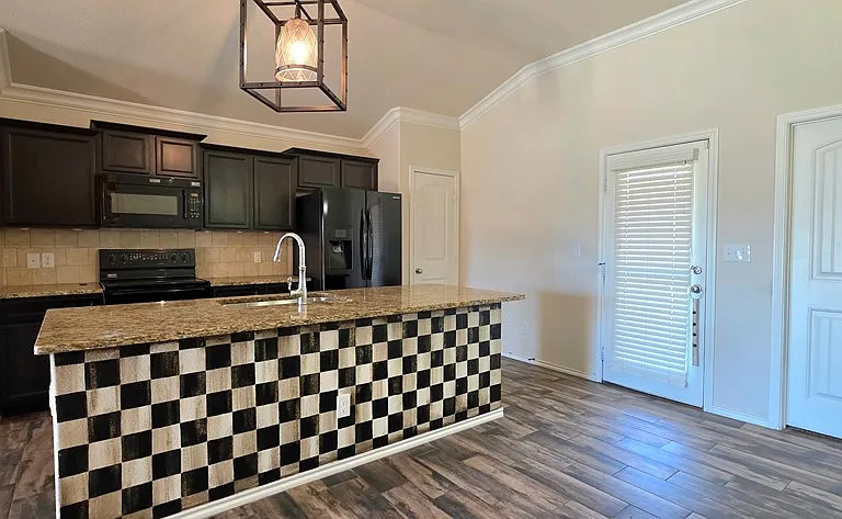 1025 Pine Leaf Pl — Photo 5