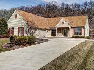 N67W23540 Linda Dr, Sussex, WI 53089