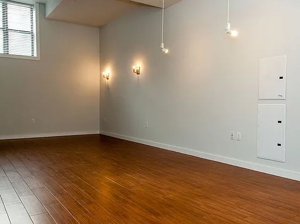 100 Dupont St UNIT LL13