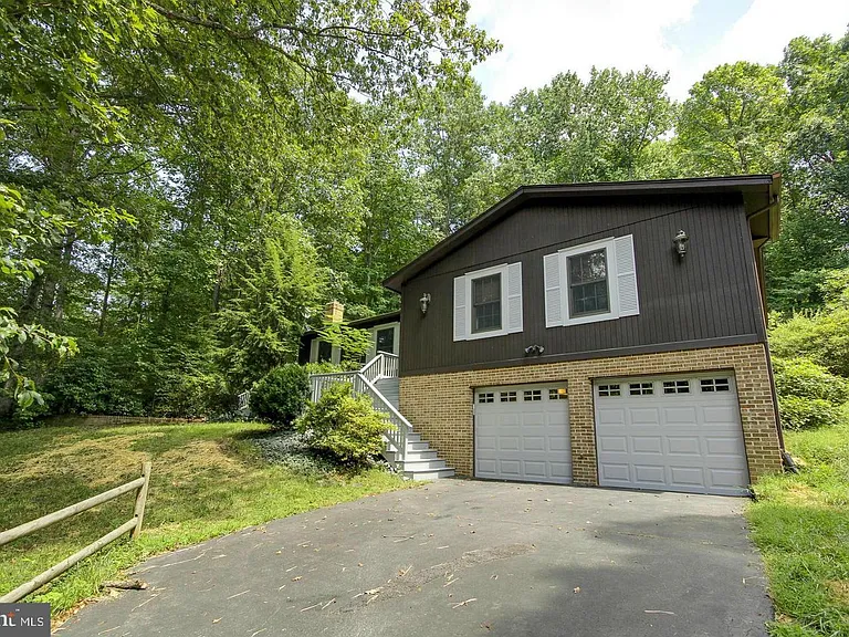 2029 Farragut Dr — Photo 1