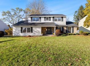 7 Berrywood Rd, Liverpool, NY 13090