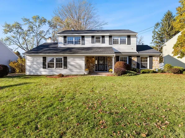 7 Berrywood Rd, Liverpool, NY 13090