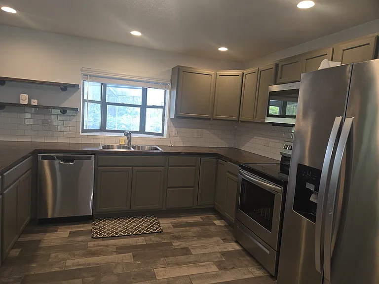 155 S Court St — Photo 2