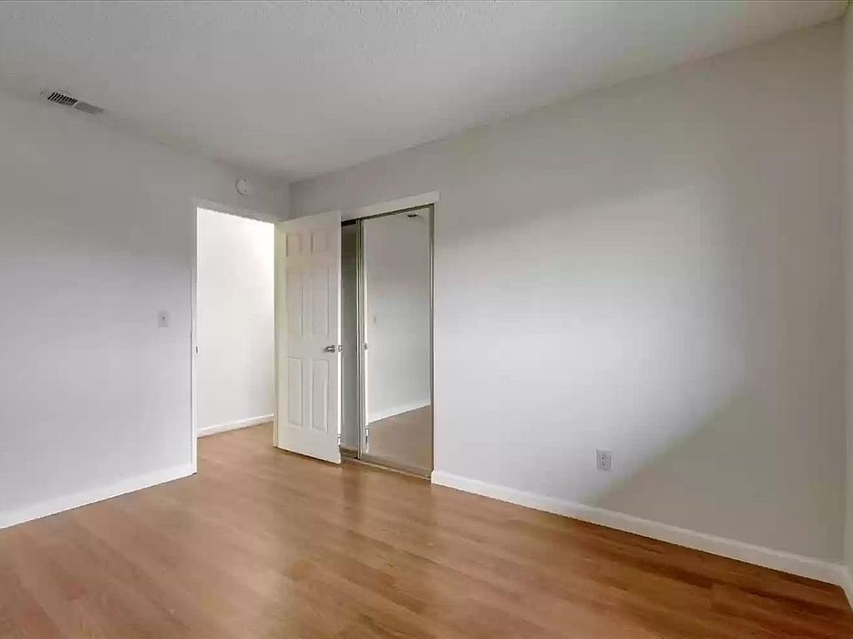 1st image of 2218 Dallas Dr