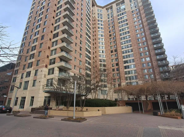 851 N Glebe Rd, Arlington, VA