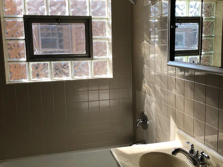 7118 W Windsor Ave #2 — Photo 16