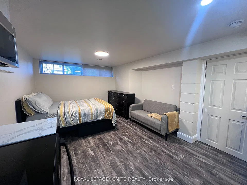 208 Rosemount Ave #BASEMENT
