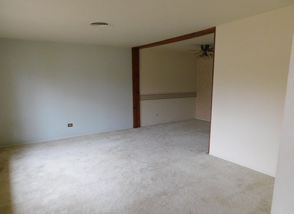 2nd image of 909 Wilshire Dr
