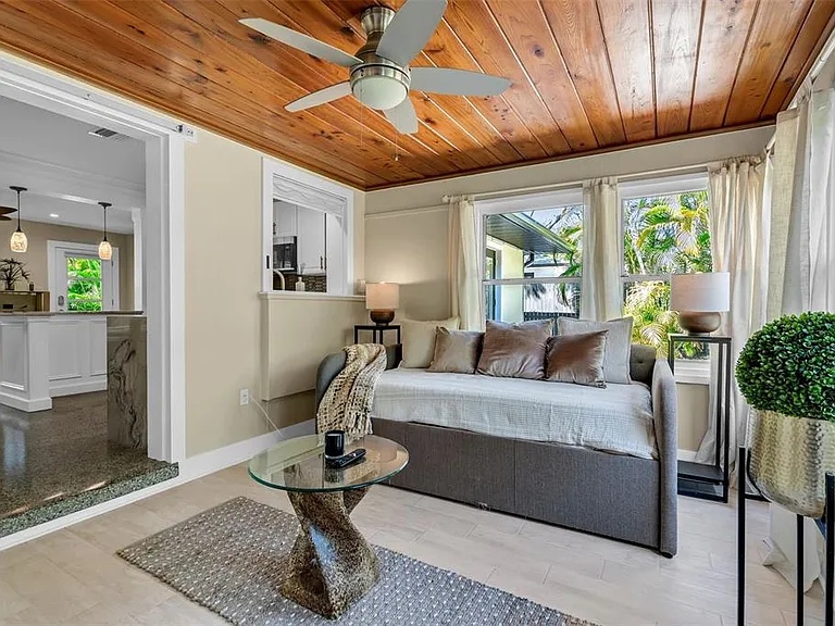 510 N Osprey Ave — Photo 33
