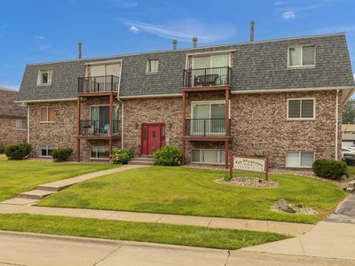 3045 4th St APT 7, Moline, IL, 61265