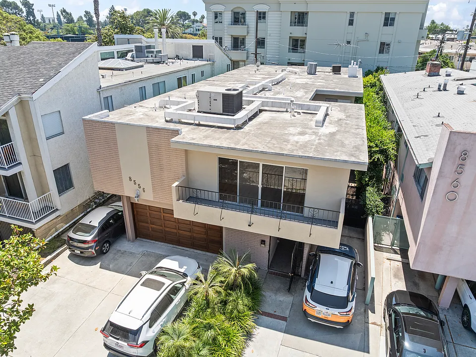 8556 Gregory Way #4